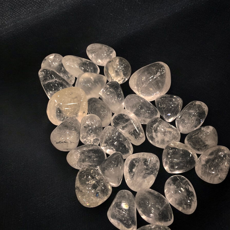 Sphatik / Clear Quartz Tumble