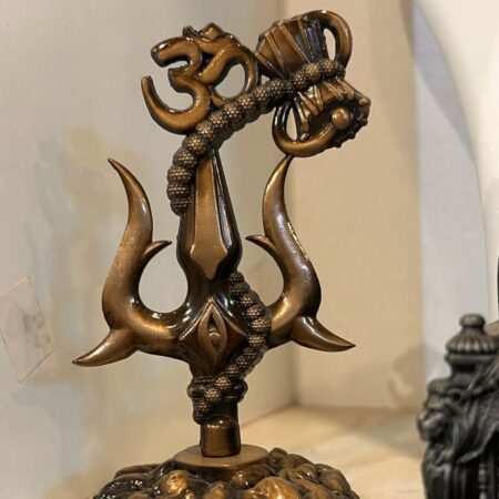 Trishul Stand